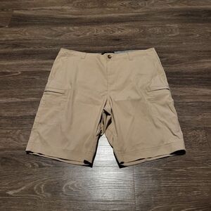 Three Sixty Six Cargo Pocket Performance Golf Shorts 10" Inseam Men's Size 36